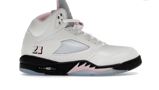 Jordan 5 Retro
Medium Soft Pink