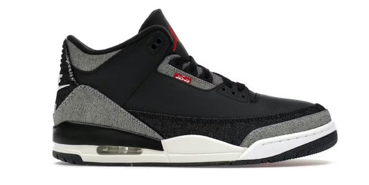 Jordan 3 Retro
Levis Black